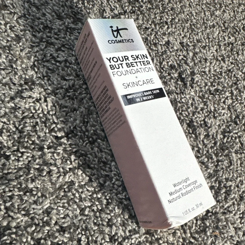 IT Cosmetics Your Skin But Better Foundation + Skincare Shade FAIR NEUTRAL 11